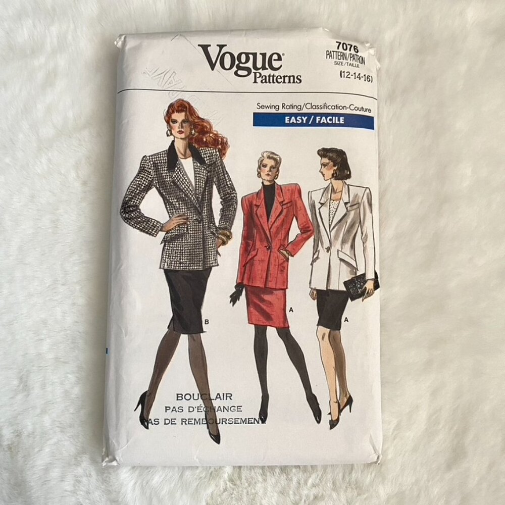 2 Vogue Sewing Patterns - Picture 2 of 5